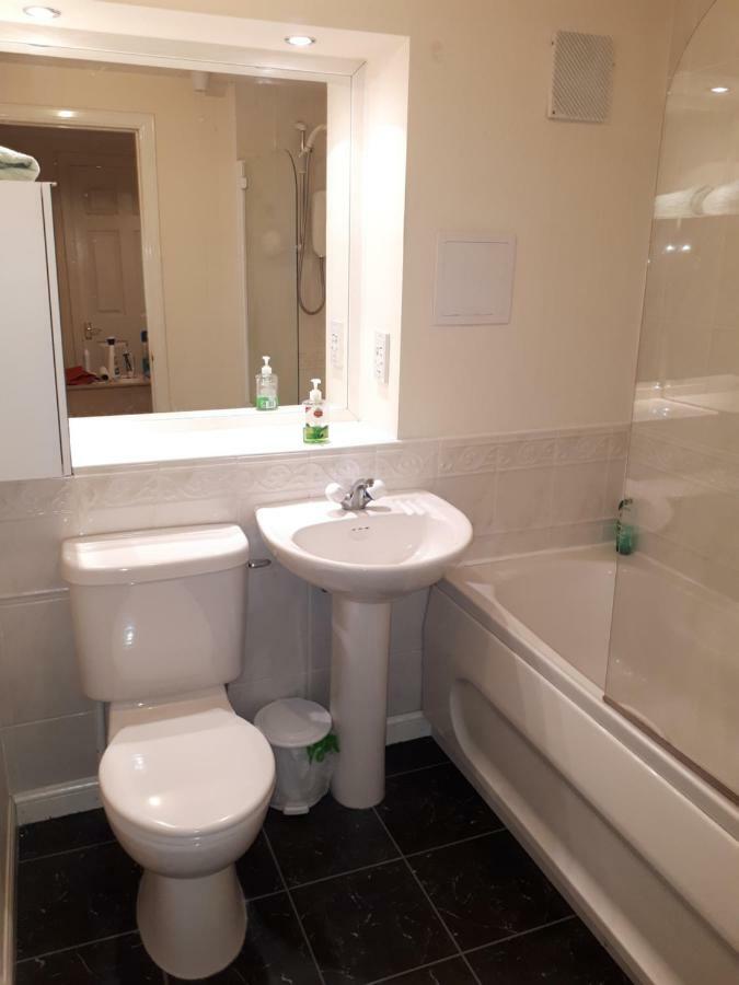 Central & Stylish 3 Bedroom, 2 Bath, Free Parking 에든버러 외부 사진